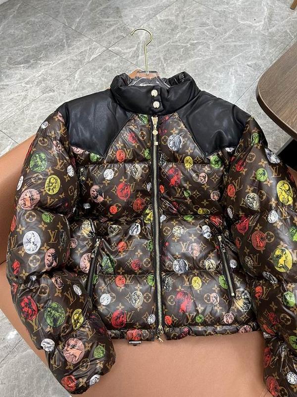 LV Women's Outwear 24